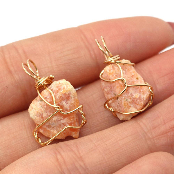 

PandaHall Raw Rough Natural Red Aventurine Pendants, Nuggets Charms with Golden Plated Copper Wire Wrapped, 18~30x12~22mm Red Aventurine...