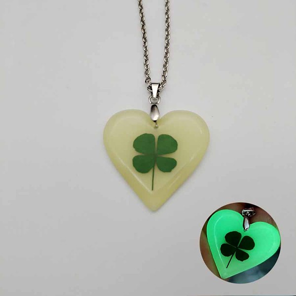 

PandaHall Glow in the Dark Resin Heart with Clover Pendant Necklace, Cable Chain Necklaces Resin Heart