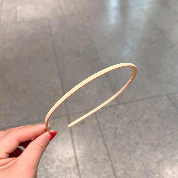 Plastic Hair Bands - image