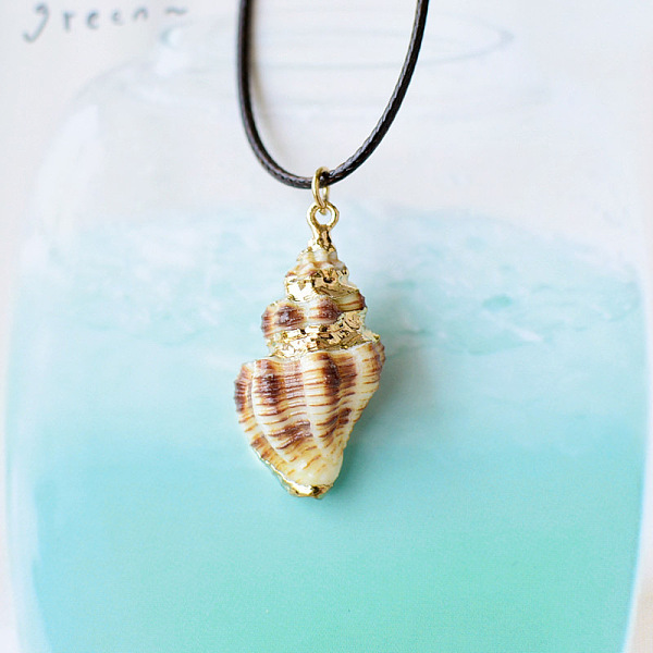 

PandaHall Natural Conch and Shell Pendant Necklaces Shell White