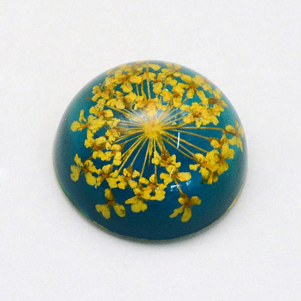 

PandaHall Resin Cabochons, Dome, Half Round, with Dried Flower inside, Yellow, 17.5~18x8.5~9.5mm Resin Half Round Yellow