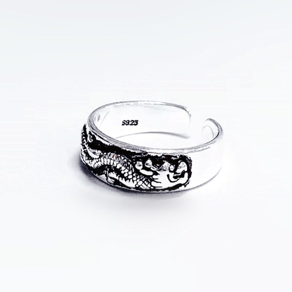

PandaHall Women's Adjustable Brass Cuff Rings, Wide Band Rings, Dragon, Antique Silver Brass