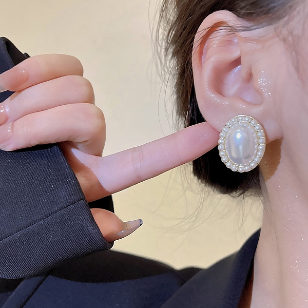 

PandaHall Oval Alloy Stud Earrings, Plastic Pearl Earrings with Sterling Silver Pins, White, 22mm Alloy Oval White