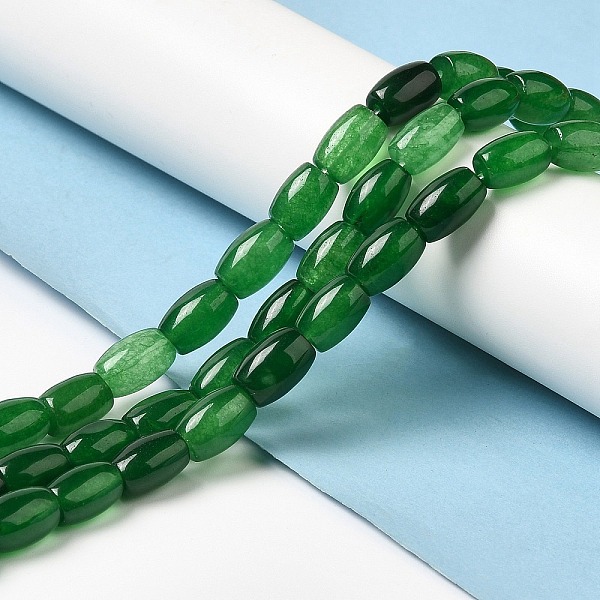 Naturels teints en blanc perles de jade brins