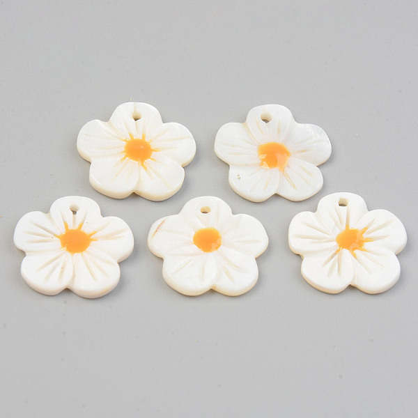 

PandaHall Natural Freshwater Shell Pendants, Flower, Seashell Color, 19.5~20.5x20~21x2.5cm, Hole: 1.5mm Freshwater Shell Flower