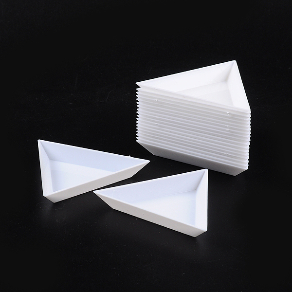 

PandaHall Plastic Display Trays, White, Size: 7.3cm wide, 7.3cm long, 1cm high Plastic White