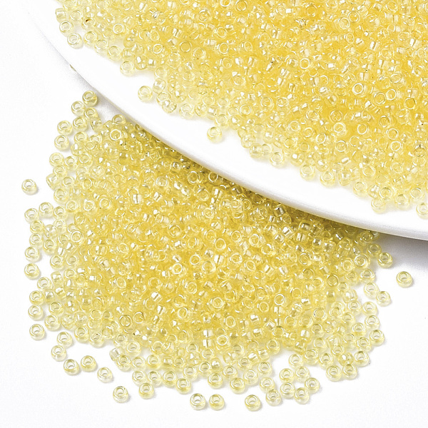 

PandaHall Glass Seed Beads, Fit for Machine Eembroidery, Transparent Colours, Round, Light Yellow, 2.5x1.5mm, Hole: 1mm, about 2222pcs/50g...