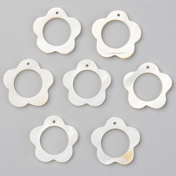 

PandaHall Natural Freshwater Shell Pendants, Flower, Seashell Color, 21.5~22.5x22.5~23.5x2mm, Hole: 1.2mm Freshwater Shell Flower