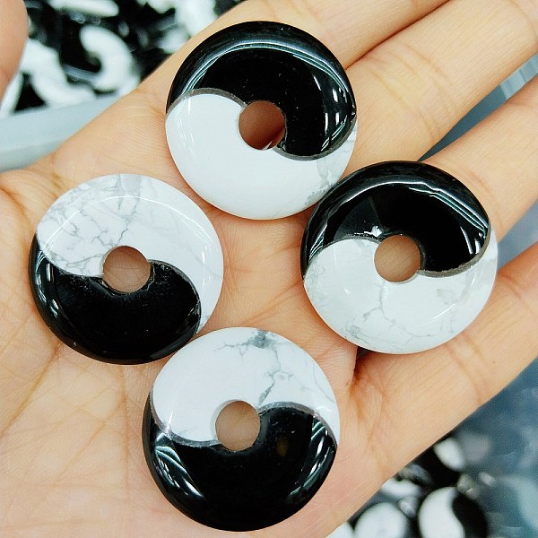 Yin-Yang-Anhänger Aus Natürlichem Obsidian Und Howlith