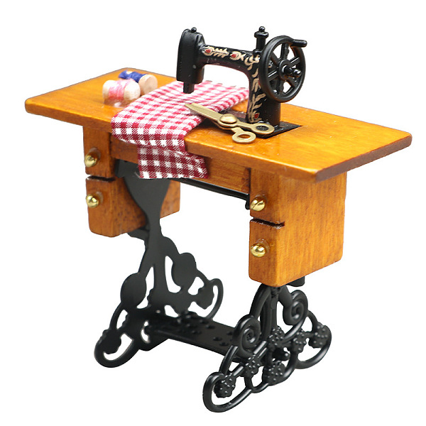 

PandaHall Retro Wood & Metal Mini Sewing Machine, for Miniature Doll Home Decoration, Tartan Pattern, 35x80x80mm Wood Tartan Pink