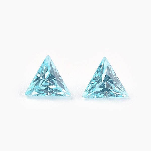 

PandaHall Cubic Zirconia Pointed Back Cabochons, Triangle, Faceted, Cyan, 5x6x3mm Cubic Zirconia Triangle Cyan