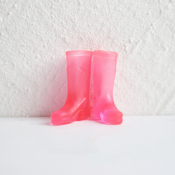 

PandaHall Miniature Plastic Rainboot Display Decorations, for Dollhouse, Pink, 27x9x34mm Plastic Shoes Pink