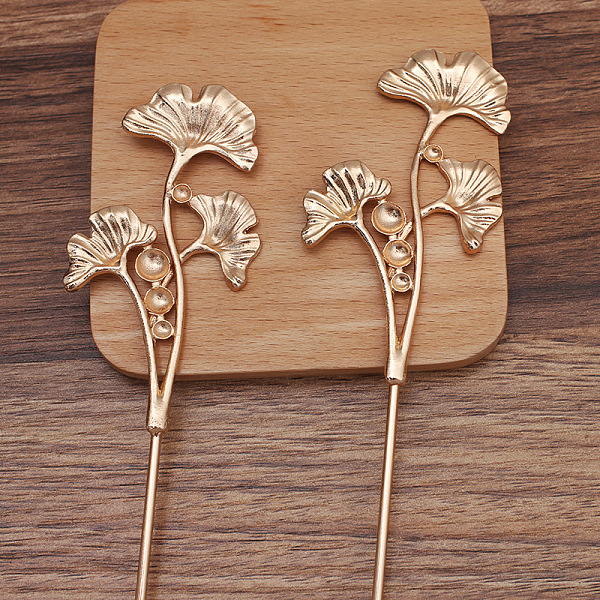 

PandaHall Iron Hair Stick Findings, with Alloy Cabochons Setting, Leaf, Light Gold, 120x2.5mm, Tray: 6mm and 8mm and 10mm Iron