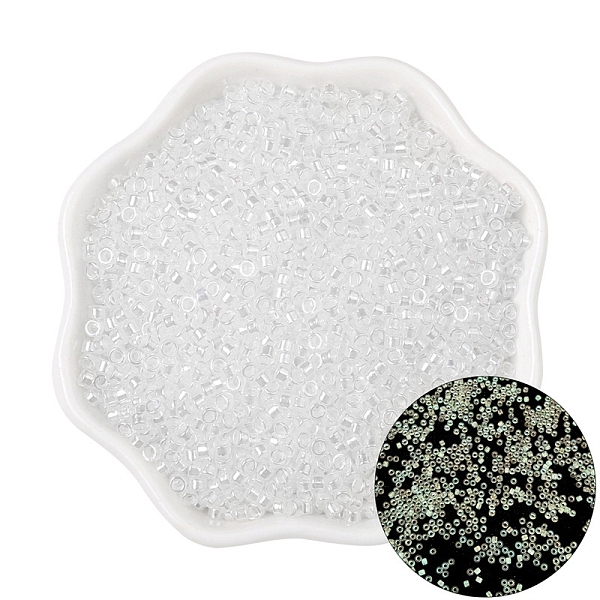 

PandaHall Luminous Glow in the Dark Cylinder Seed Beads, Spray Painted, White, 2.5mm, Hole: 1mm, about 700pcs/bag Glass White