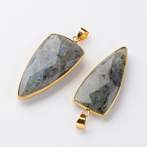 

PandaHall Faceted Triangle Natural Labradorite Pendants, with Golden Tone Brass Findings, 42~44x17.5~20x6.5~7mm, Hole: 6x4mm Labradorite...