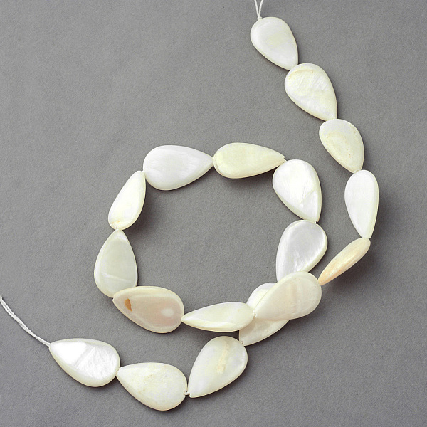 

PandaHall Natural Sea Shell Beads Strands, teardrop, Creamy White, 21~22x13~14x3~4mm, Hole: 1.5mm, about 18pcs/strand, 15.3 Other Sea Shell...