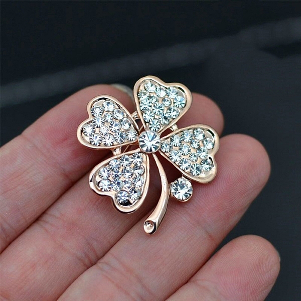 

PandaHall Alloy with Glass Rhinestone Brooch, Clover, 32x32mm Alloy+Rhinestone Clover