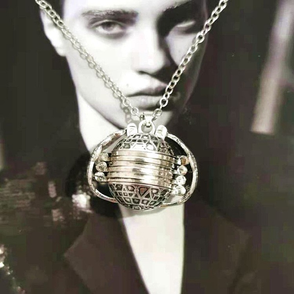 

PandaHall Alloy Pendant Necklaces, Locket Pendant Necklaces, Cable Chains, Antique Silver, 25.98 inch(66cm) Alloy
