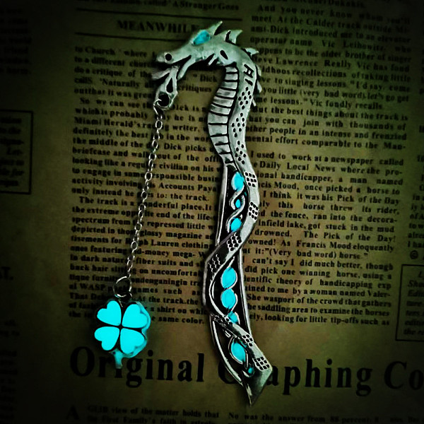 

PandaHall Luminous Alloy Dragon Bookmarks, Glow in the Dark Clover Pendant Book Marker, Antique Silver, 115~123mm Alloy Dragon