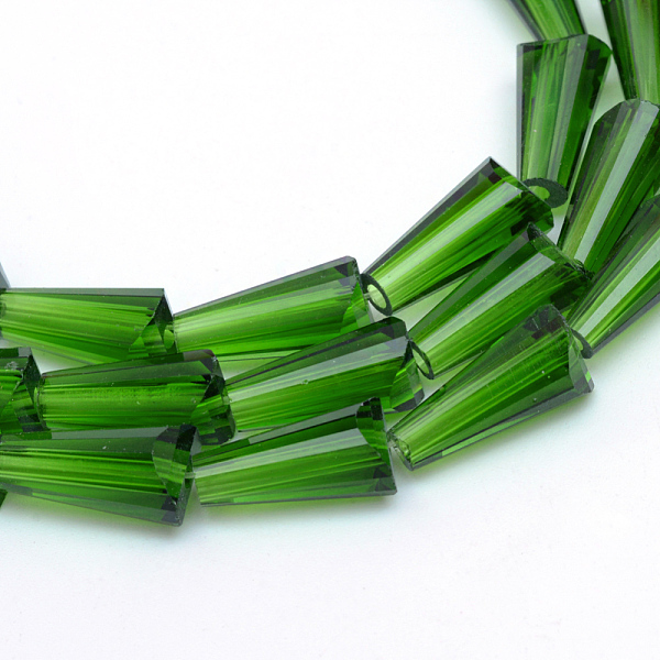

PandaHall Transparent Glass Bead Strands, Cone, Green, 9~12x6mm, Hole: 2mm, about 47~49pcs/strand, 18.70 inch~19.49 inch(47.5~49.5cm) Glass...