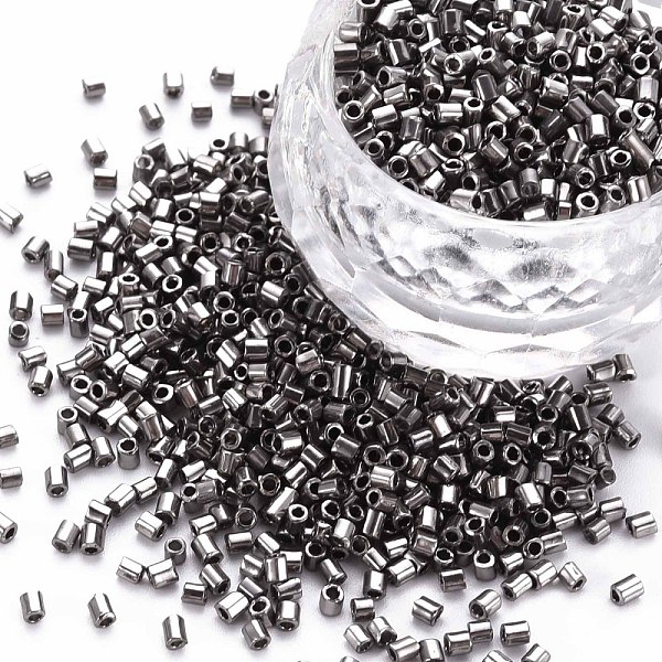

PandaHall Glass Bugle Beads, Metallic Colours, Gray, 2.5~3x2mm, Hole: 0.9mm, about 15000pcs/pound Glass Gray