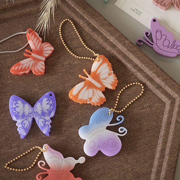 

PandaHall Butterfly DIY Keychain Pendant Silicone Molds, for UV Resin, Epoxy Resin Craft Making, White, 115x95x6mm Silicone Butterfly White