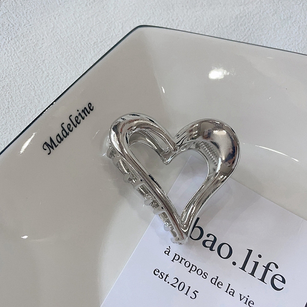 

PandaHall Heart Shape Alloy Claw Hair Clips, for Women Girls, Platinum, 51x40x68mm Alloy Heart
