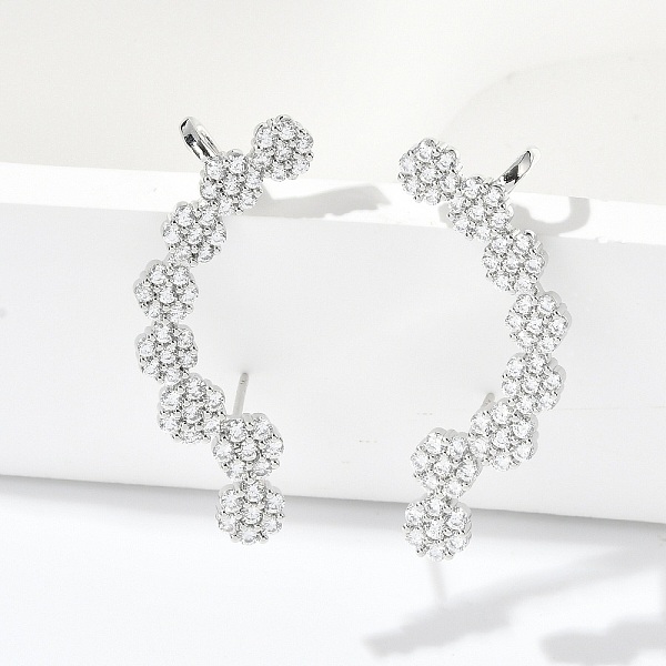 Latón micro pave aretes de circonita cúbica transparente