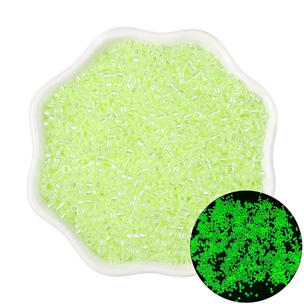

PandaHall Luminous Glow in the Dark Cylinder Seed Beads, Spray Painted, Light Green, 2.5mm, Hole: 1mm, about 700pcs/bag Glass