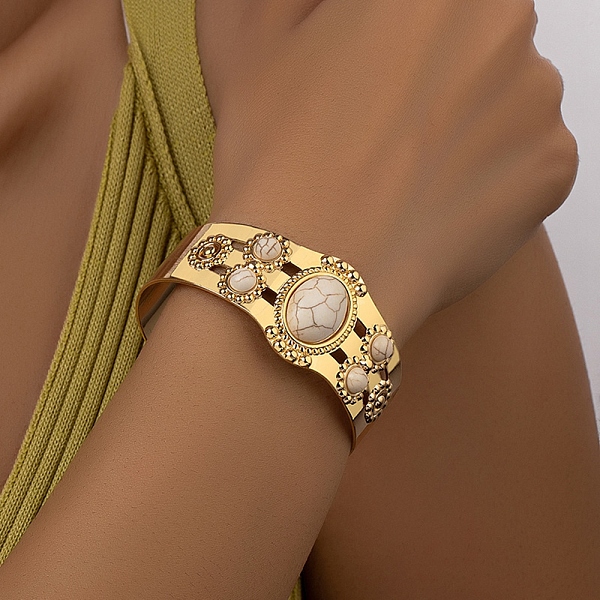 

PandaHall Resin Oval Beaded Open Cuff Bangle, Light Gold Iron Jewelry for Women, White, Inner Diameter: 2x2-5/8 inch(5x6.55cm) Resin White