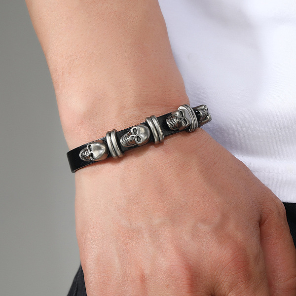 

PandaHall Alloy Skull Rivets Bracelet, Cowhide Cord Bracelet for Men Women, Black, 10-3/8 inch(26.5cm) Leather Black
