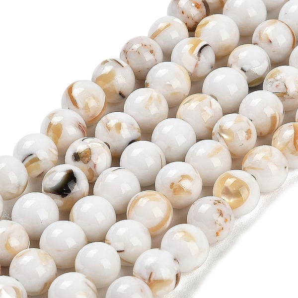 Assemblage de perles en pierre synthétique et en coquillage de troca