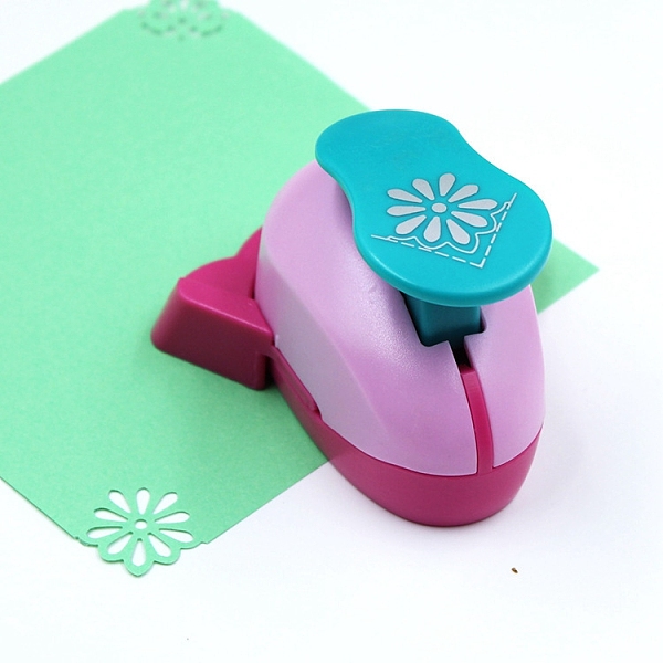 

PandaHall Plastic Paper Corner Craft Hole Punches, Paper Puncher for DIY Paper Cutter Crafts & Scrapbooking, Random Color, Flower, 70x60mm..., Multicolor