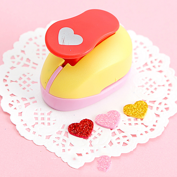 

PandaHall Plastic Paper Craft Hole Punches, Paper Puncher for DIY Paper Cutter Crafts & Scrapbooking, Random Color, Heart Pattern, 10mm..., Multicolor
