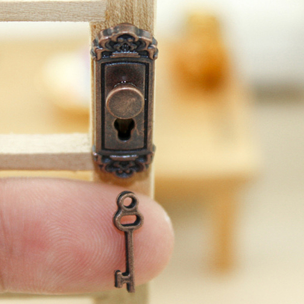 PandaHall Miniature Alloy Door Lock & Key, for Dollhouse Accessories Pretending Prop Decorations, Red Copper, 13.5~23.8x4.3~8.5mm, 2pcs/set...