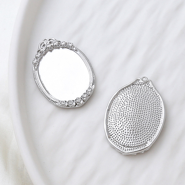 

PandaHall Brass Pendants, Photo Frame Shape, Platinum, 36x25mm Brass Oval