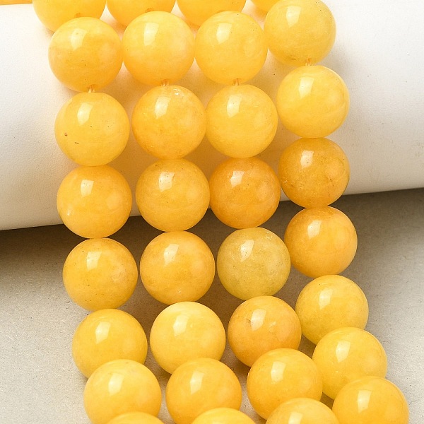 Naturels teints en blanc perles de jade brins