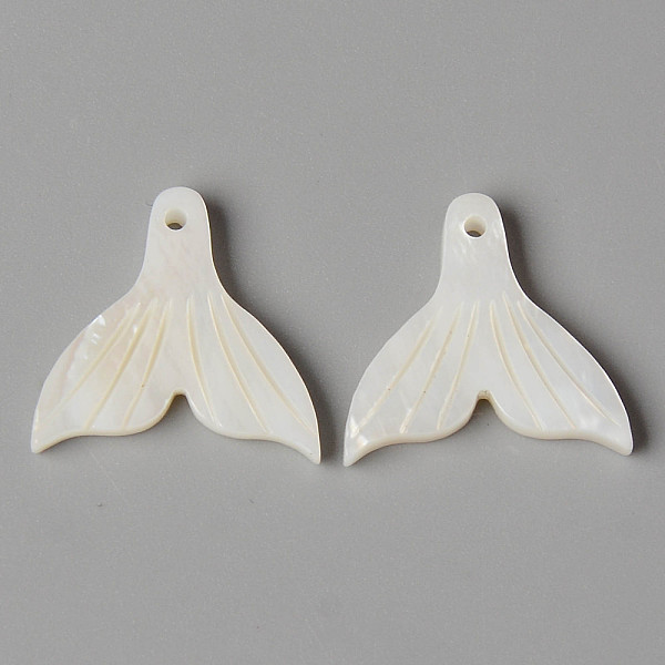 

PandaHall Natural Freshwater Shell Pendants, Mermaid Tail Shape, Creamy White, 18x19x3mm, Hole: 1mm Freshwater Shell Fish