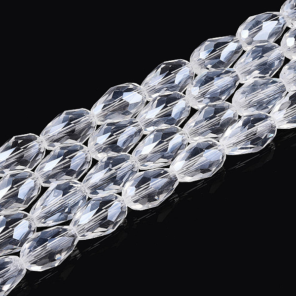 Brins de perles de verre transparentes en forme de larme