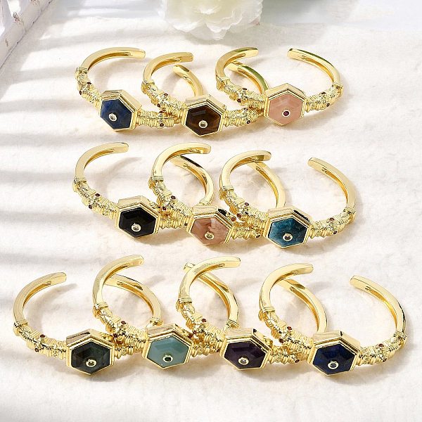 Bracciale rigido aperto esagonale da donna in ottone con pavé di pietra naturale e zirconi cubici