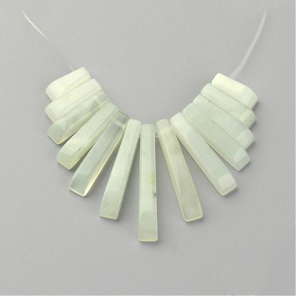 

PandaHall Natural New Jade Bead Strands, Graduated Fan Pendants, Focal Beads, Rectangle, 11~31x4~6x3~5mm, Hole: 1mm, about 13pcs/strand New...
