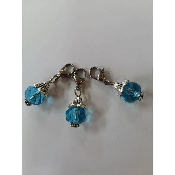 

PandaHall Glass Pendants, with 304 Stainless Steel Lobster Claw Clasps and Alloy Findings, Cornflower Blue, 30mm, Beads: 10mm, Clasps...