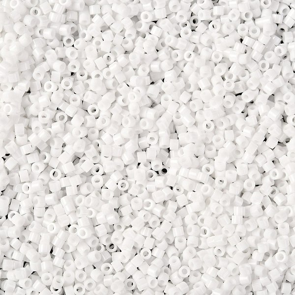 

PandaHall Cylinder Seed Beads, Opaque Colours Luster, Uniform Size, White, 2x1.5mm, Hole: 0.8mm, about 40000pcs/bag, about 450g/bag Glass...