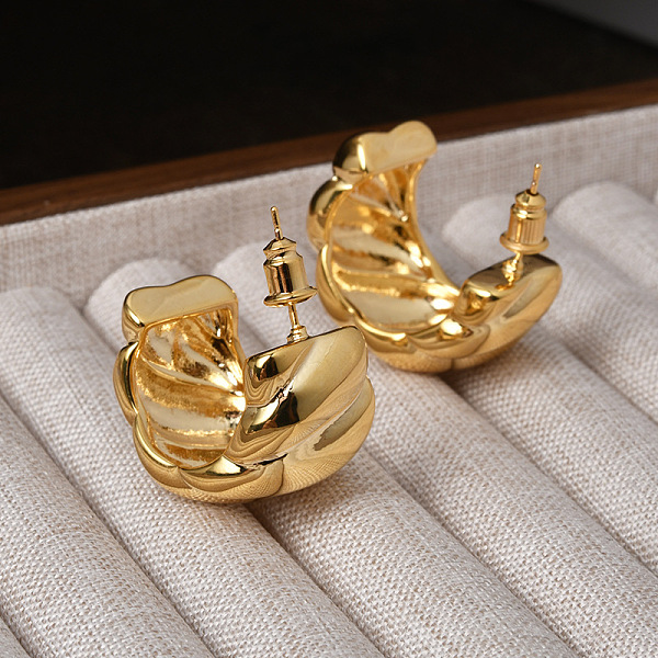 

PandaHall Twist C-Shaped Brass Half Hoop Stud Earrings for Women, Real 18K Gold Plated, 28x17mm Brass