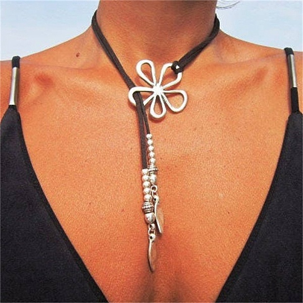 

PandaHall Waxed Cord Adjustable Wrap Choker Necklaces, Alloy Hollow Flower Pendant Necklace, Platinum, 55.12 inch(140cm) Alloy Flower Black