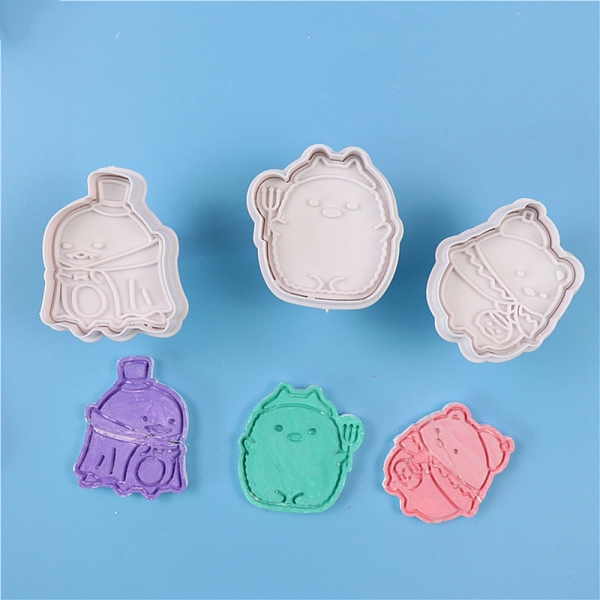 

PandaHall Food Grade Plastic Cookie Cutter Sets, Cookies Moulds, DIY Biscuit Baking Tool, for Halloween, WhiteSmoke, 66~72x58~64x53mm..., White