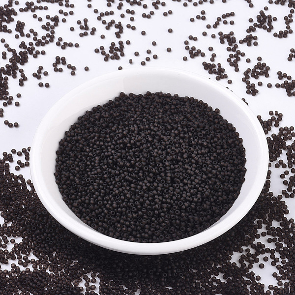 

PandaHall MIYUKI Round Rocailles Beads, Japanese Seed Beads, (RR135F) Matte Transparent Root Beer, 11/0, 2x1.3mm, Hole: 0.8mm, about..., Brown