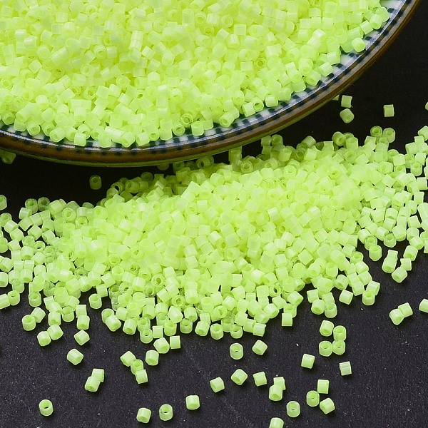 

PandaHall MIYUKI Delica Beads, Cylinder, Japanese Seed Beads, 11/0, (DB1857) Silk Inside Dyed Lime Aid, 1.3x1.6mm, Hole: 0.8mm, about..., Green