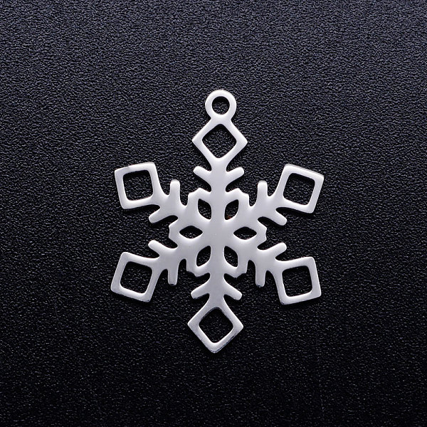 

PandaHall 201 Stainless Steel Pendants, Snowflake, Christmas, Stainless Steel Color, 17x13x1mm, Hole: 1.5mm 201 Stainless Steel Snowflake