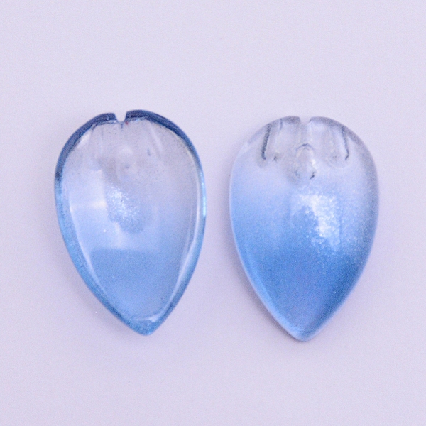 

PandaHall Handmade Lampwork Pendants, Petal, Cornflower Blue, 16.5x11x4mm, Hole: 1mm Lampwork Petaline